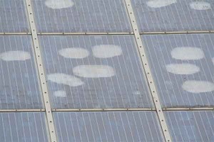 Kwaliteit zonnepanelen vergelijken op kit of tape