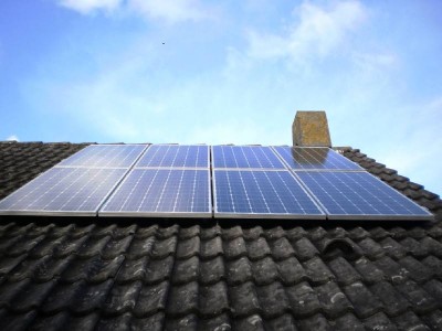 zonnepanelen weegbree, Krimpen aan den IJssel, zonnepanelen schuin dak, beste zonnepanelen, rendement zonnepanelen, Rotterdam zonnepanelen, zonnepanelen montage, montagemateriaal zonnepanelen, omvormer zonnepanelen, LG zonnepanelen kopen